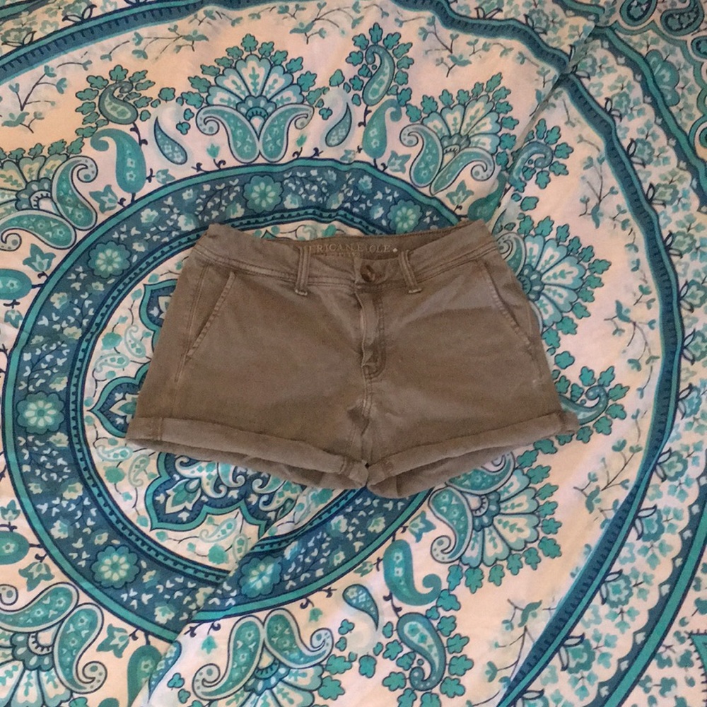 American Eagle shorts!